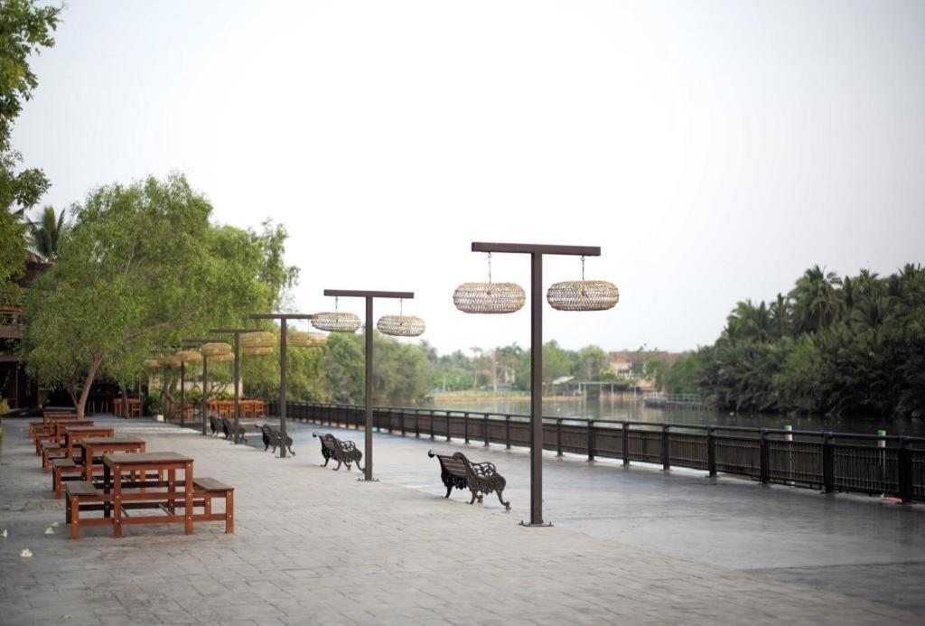 The Buffalo Amphawa Samut Songkhram Εξωτερικό φωτογραφία